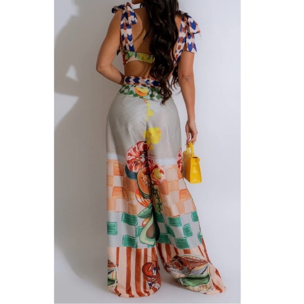 Colorful Tropical Two-Piece Set with Wide-Leg Pants - Picture 2 of 8